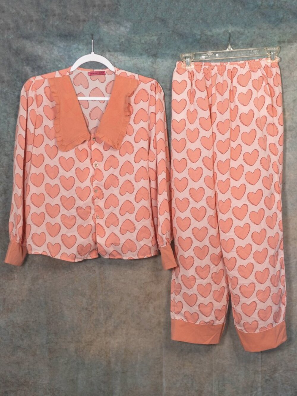 Vintage Victoria's Secret Coral and Pink Heart Pajamas - Large - Rare